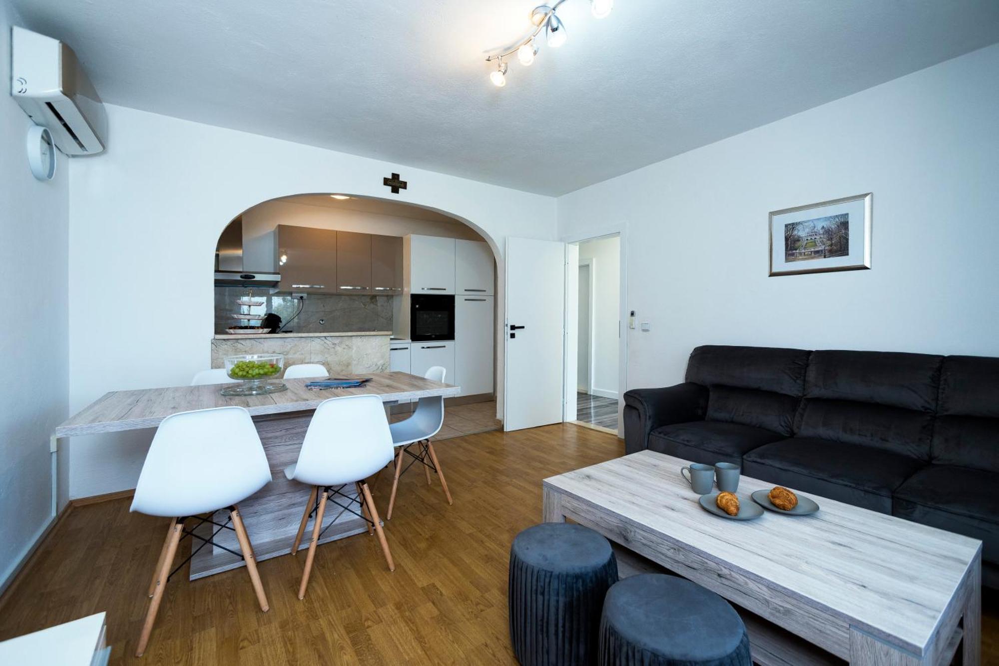 M&M Pelivan Apartments Солин Экстерьер фото