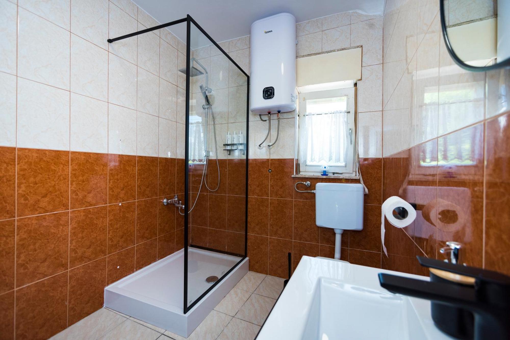 M&M Pelivan Apartments Солин Экстерьер фото
