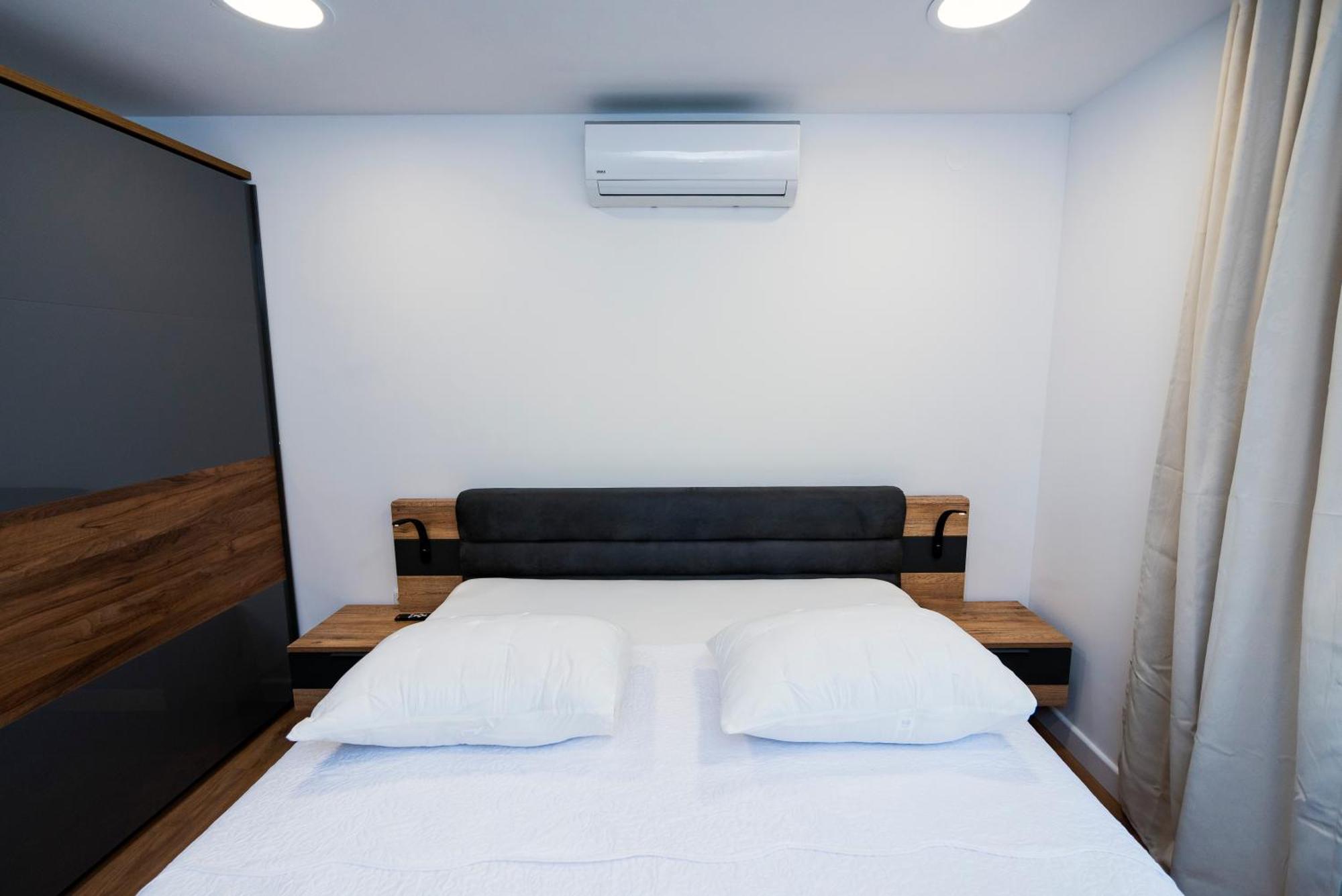 M&M Pelivan Apartments Солин Экстерьер фото